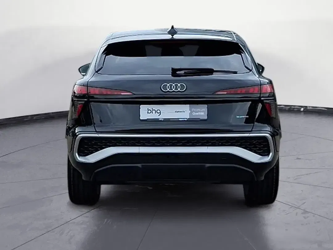 Audi Q3 - Thumbnail 5