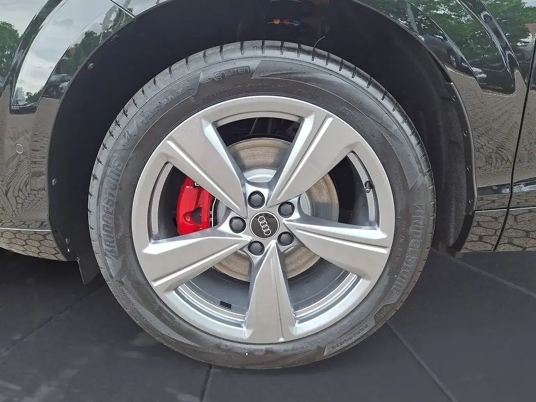 Audi Q3 - Thumbnail 9