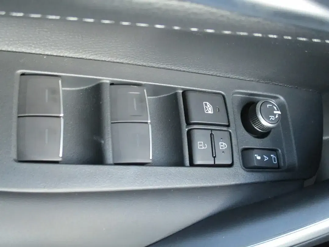 Suzuki Swace - Thumbnail 14