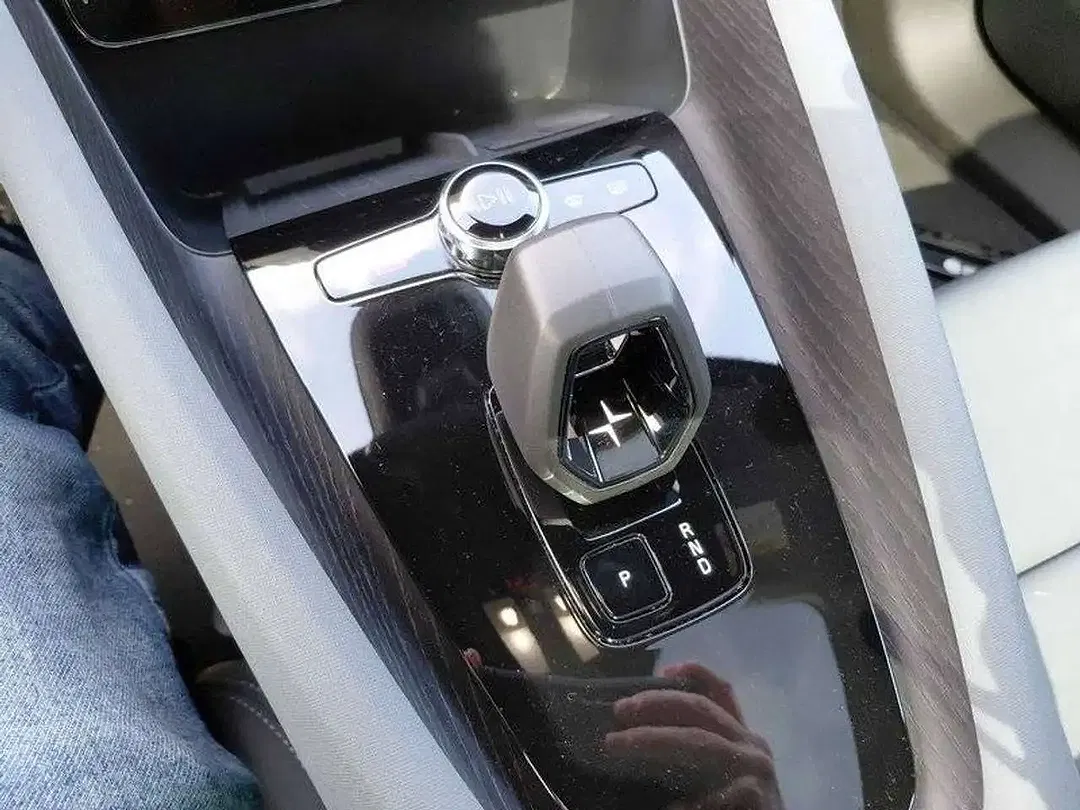 Polestar 2 - Thumbnail 14