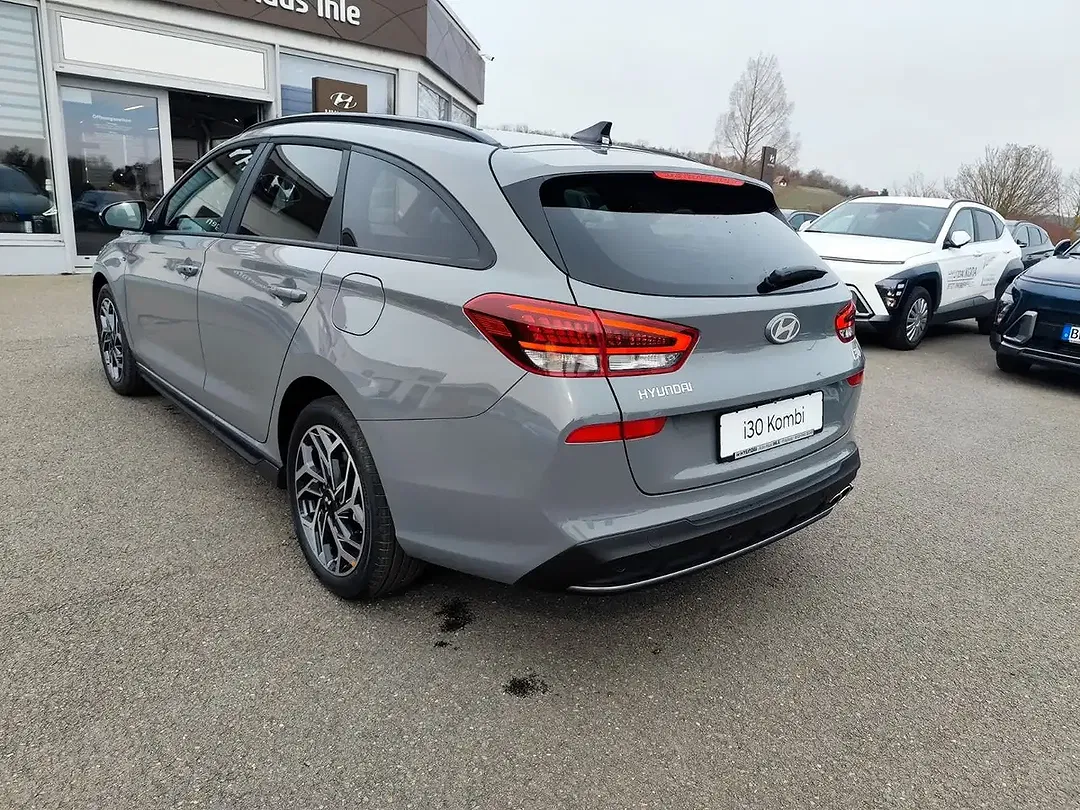 Hyundai i30 - Thumbnail 4
