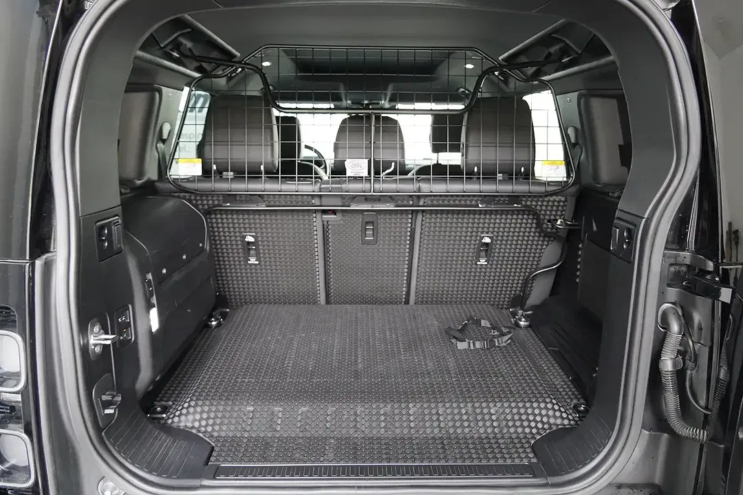Land Rover Defender - Thumbnail 15