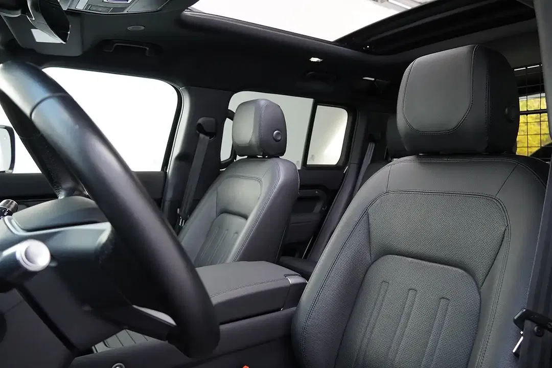 Land Rover Defender - Thumbnail 22