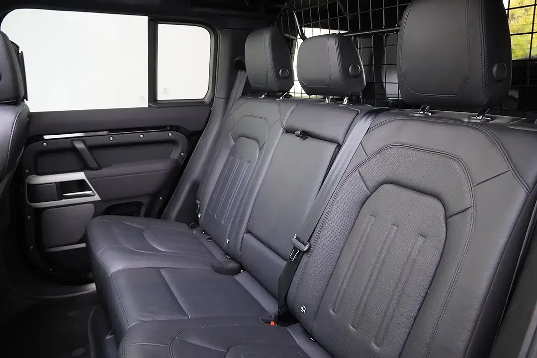 Land Rover Defender - Thumbnail 23