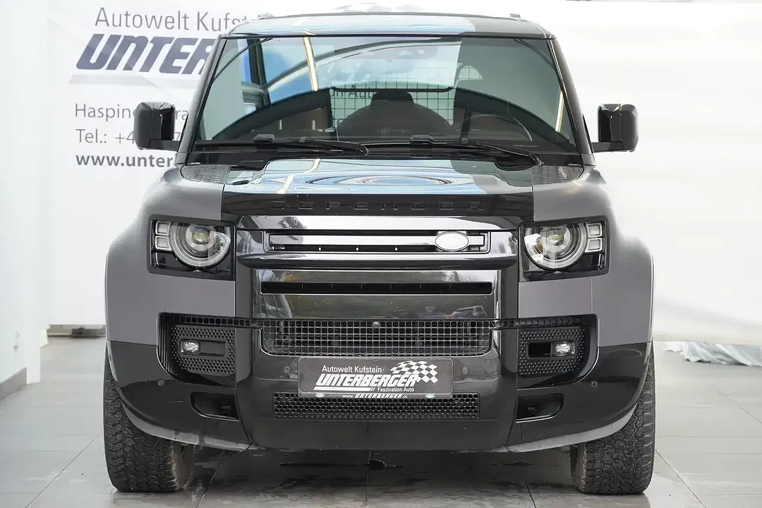 Land Rover Defender - Thumbnail 4
