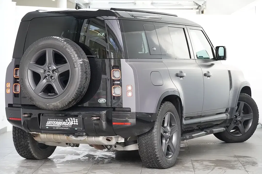 Land Rover Defender - Thumbnail 7