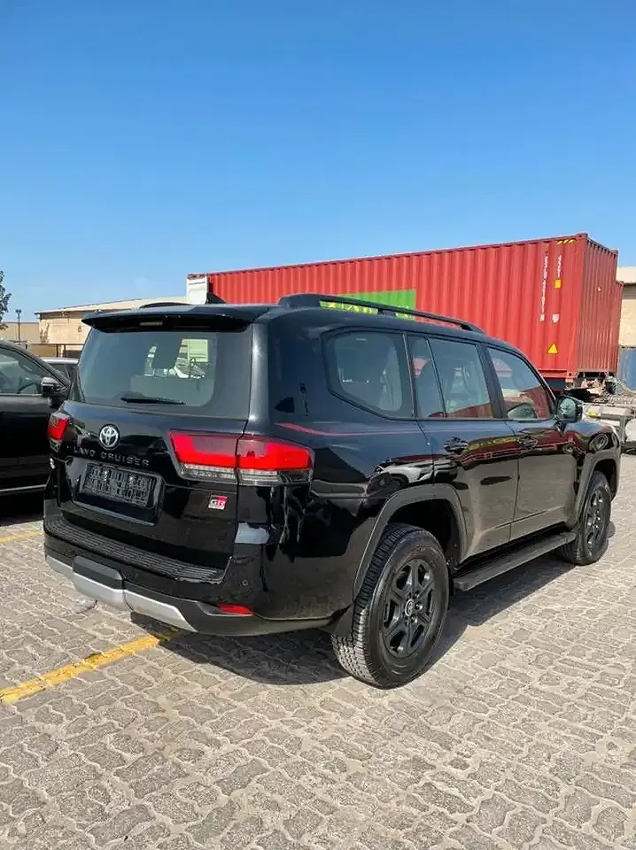 Toyota Land Cruiser - Thumbnail 5