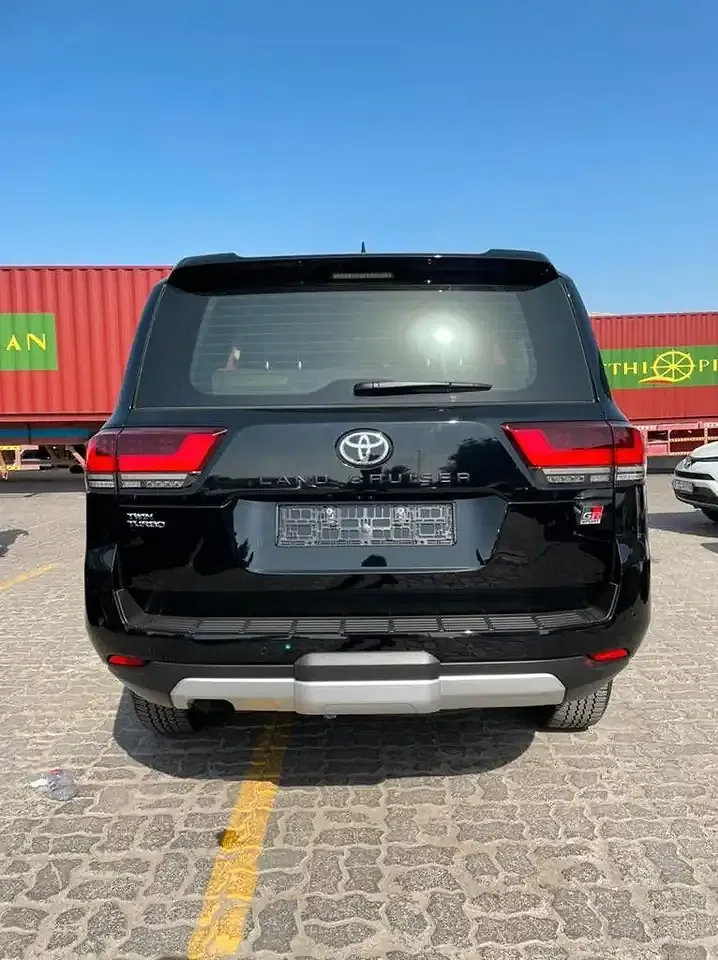 Toyota Land Cruiser - Thumbnail 6