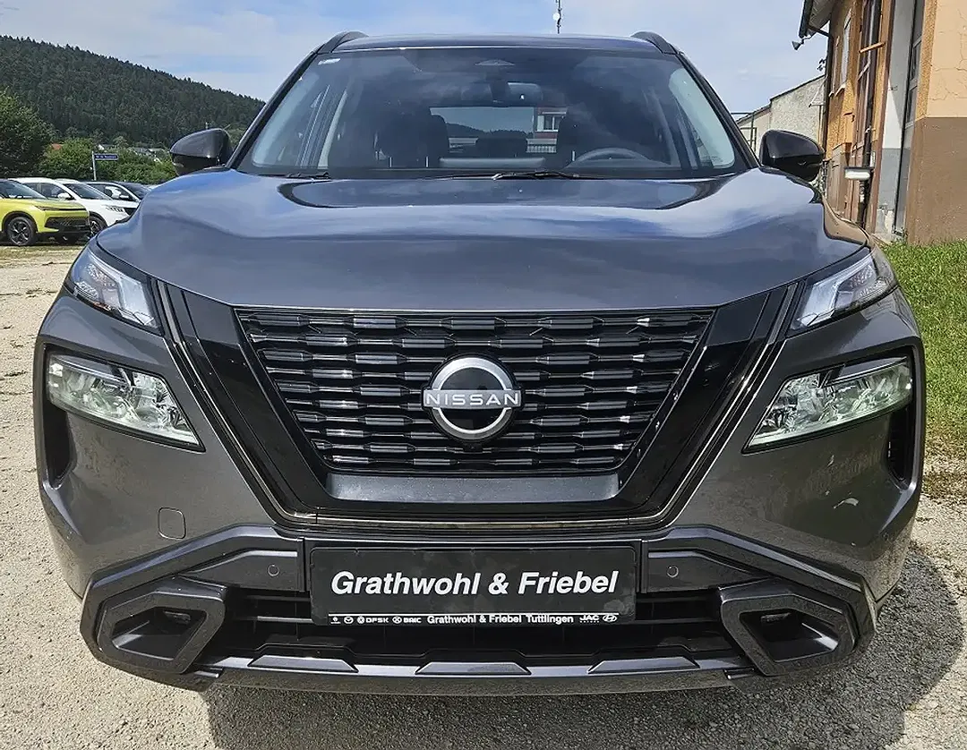 Nissan X-Trail - Thumbnail 2
