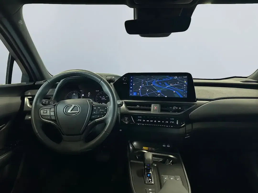 Lexus UX 300h - Thumbnail 10