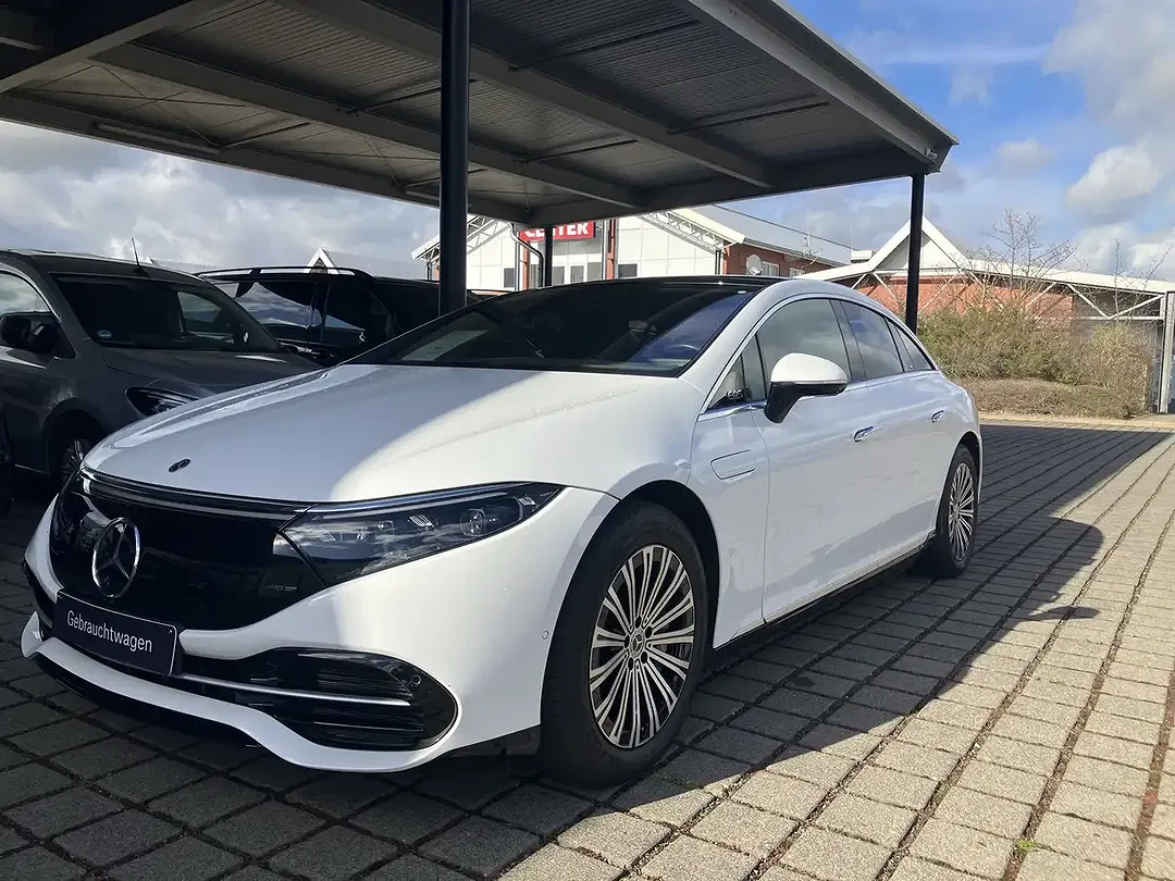 Mercedes-Benz EQS - Thumbnail 9