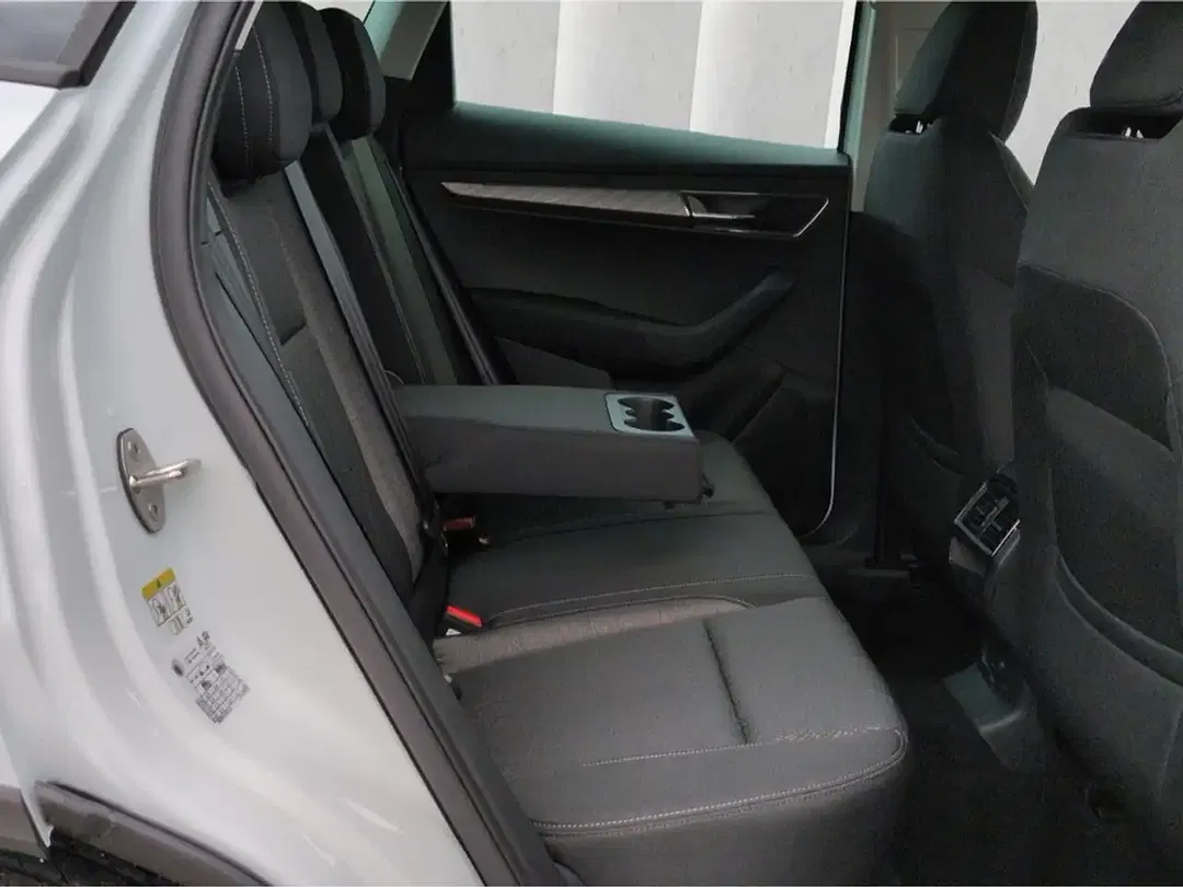 Skoda Karoq - Thumbnail 8