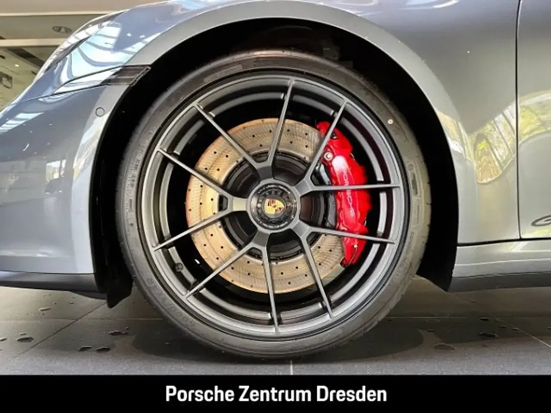 Porsche 992 - Thumbnail 13