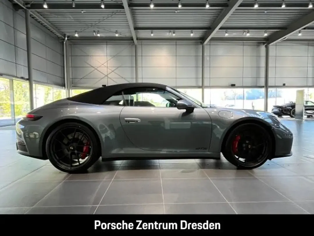 Porsche 992 - Thumbnail 7