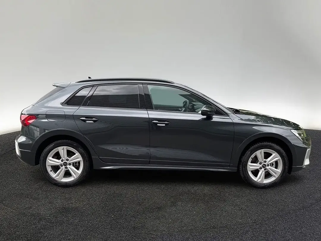 Audi A3 - Thumbnail 6