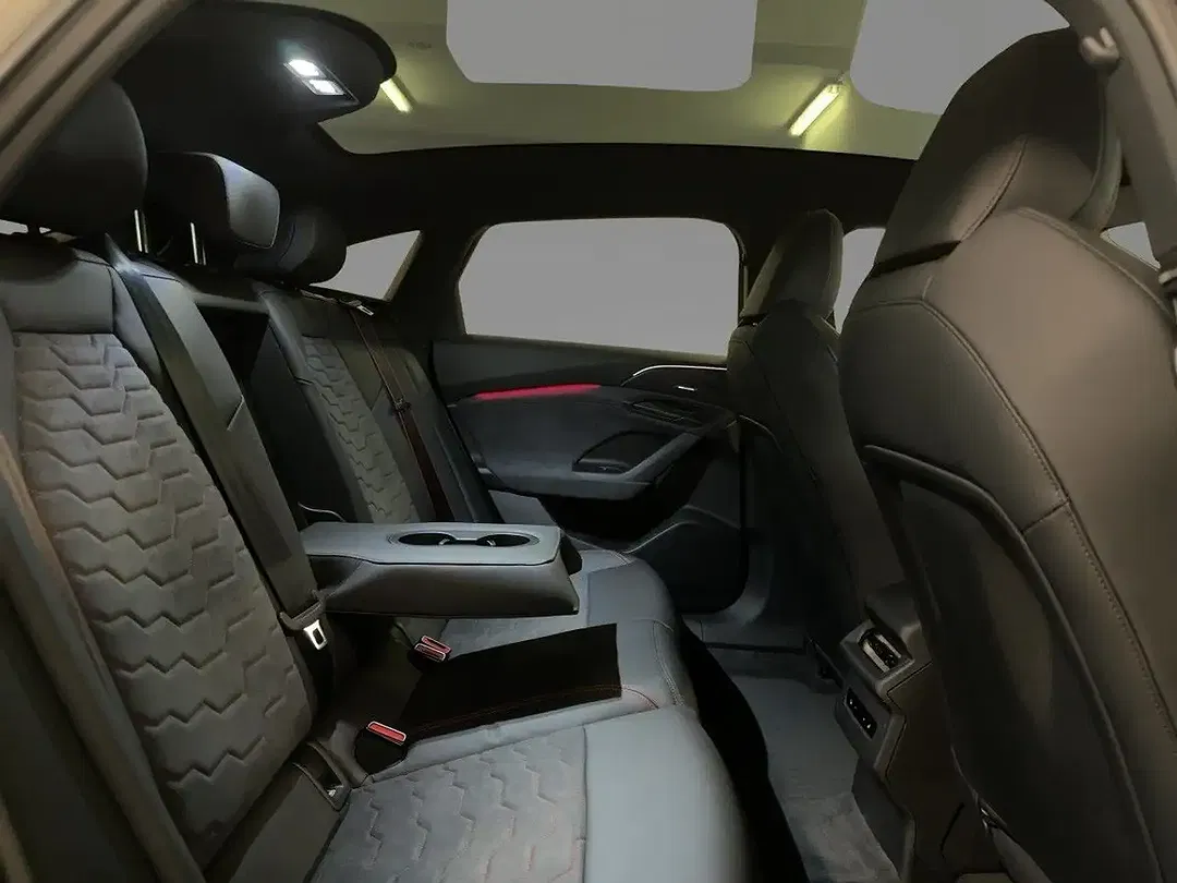Audi S6 e-tron - Thumbnail 6