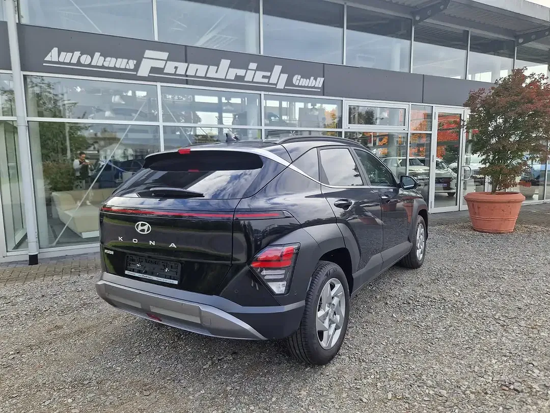 Hyundai KONA - Thumbnail 4