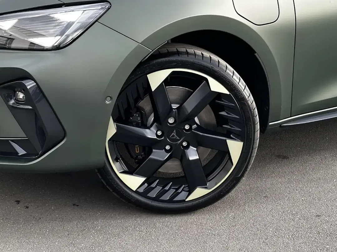 CUPRA Leon - Thumbnail 3