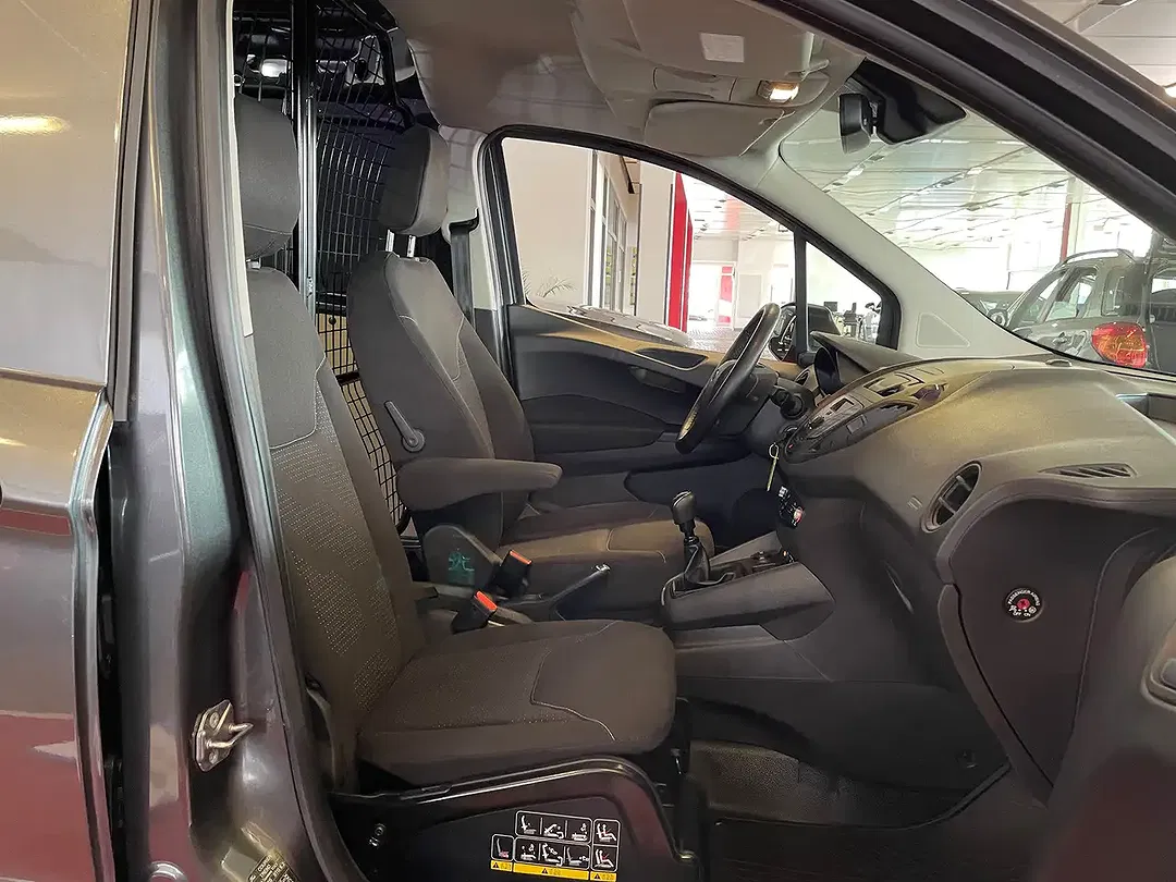 Ford Transit Courier - Thumbnail 12