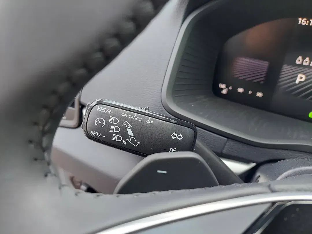 Skoda Karoq - Thumbnail 15