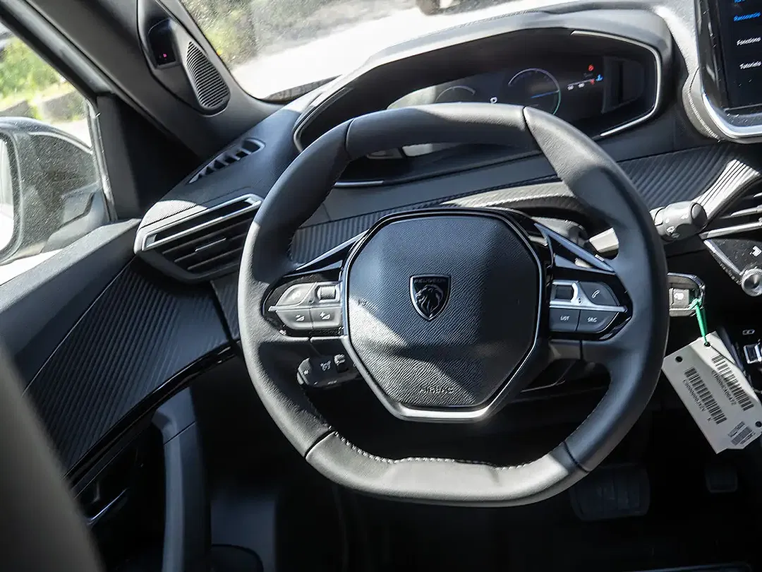 Peugeot 2008 - Thumbnail 10