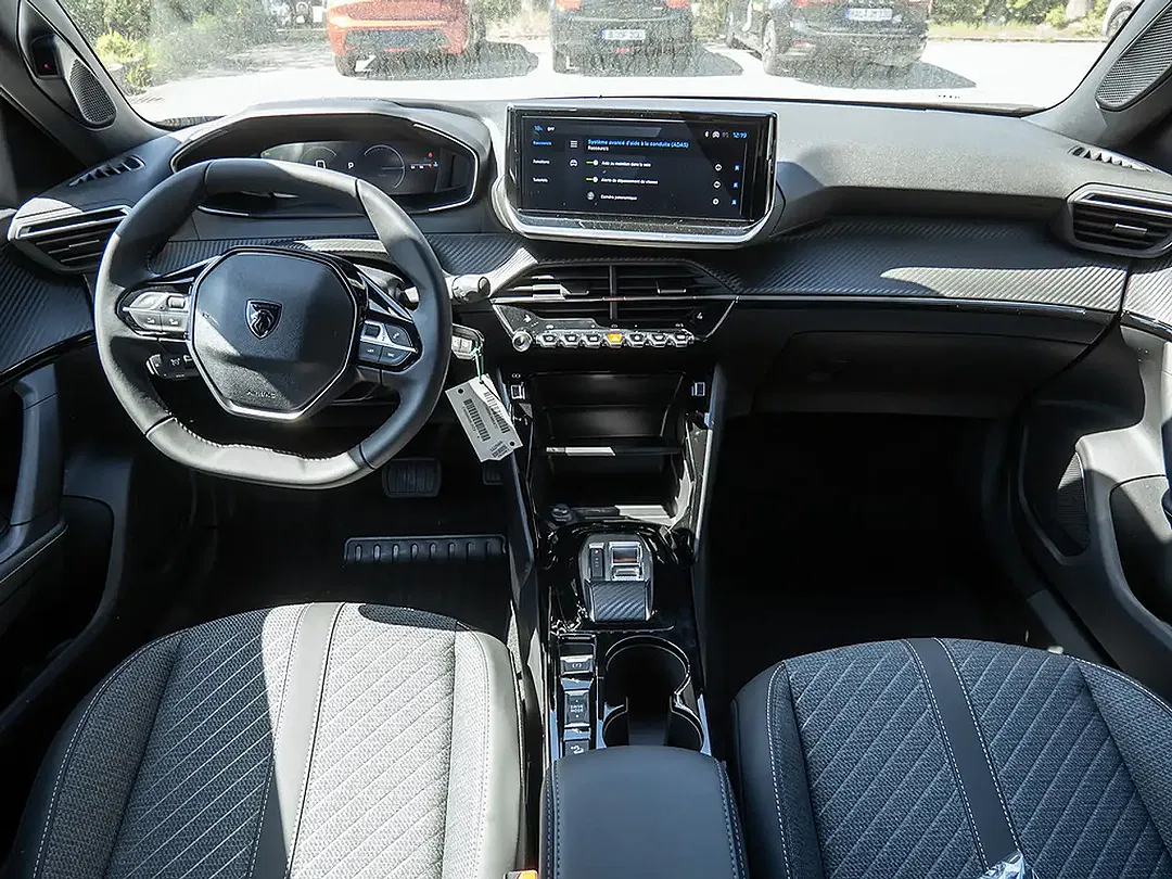 Peugeot 2008 - Thumbnail 9
