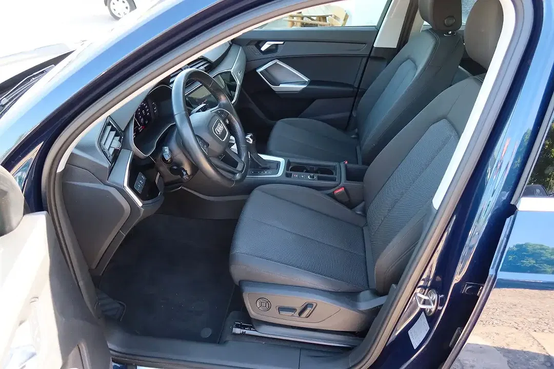 Audi Q3 - Thumbnail 11