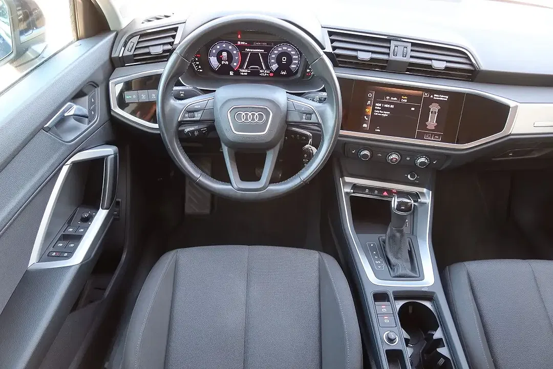 Audi Q3 - Thumbnail 13