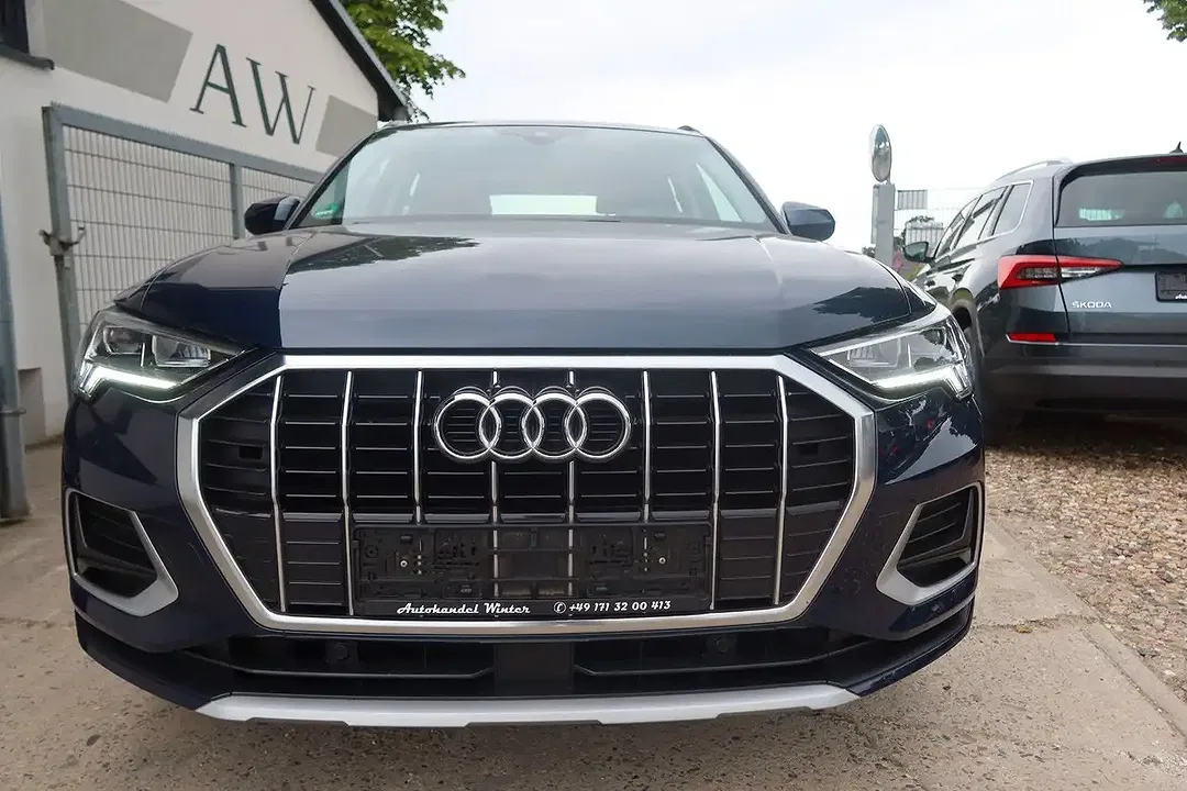 Audi Q3 - Thumbnail 3