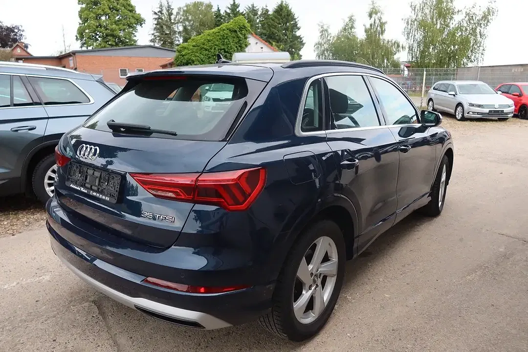Audi Q3 - Thumbnail 9