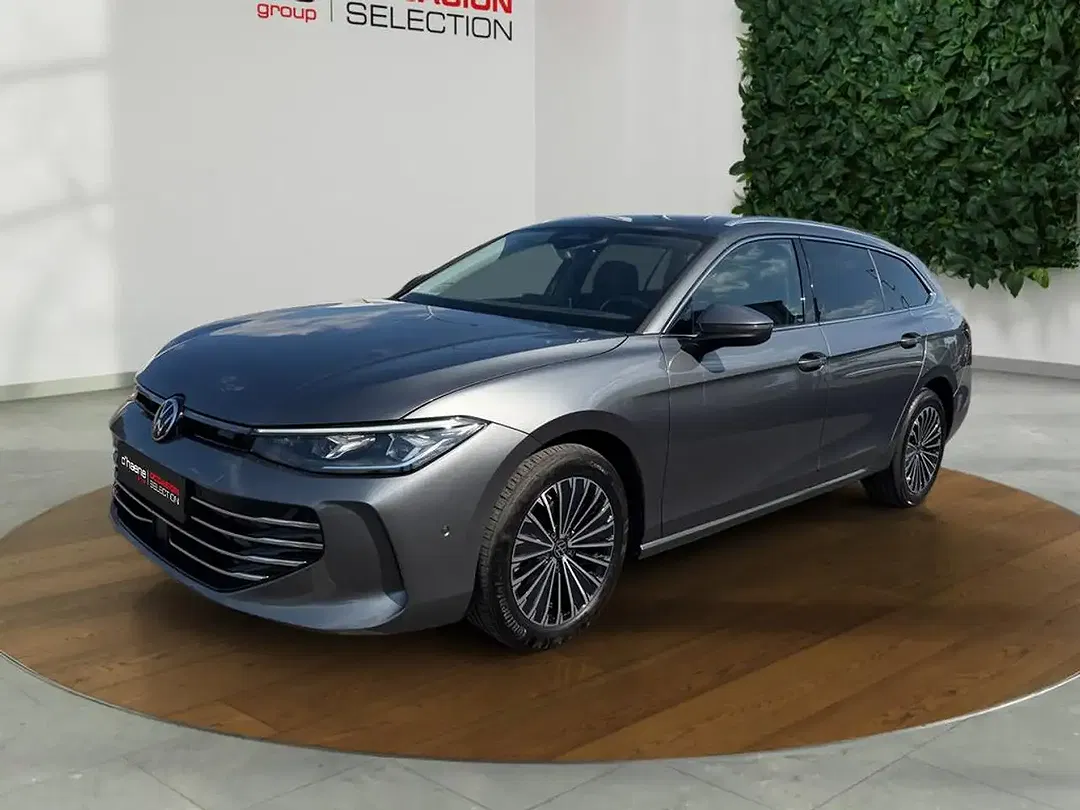 Volkswagen Passat Variant - Thumbnail 1
