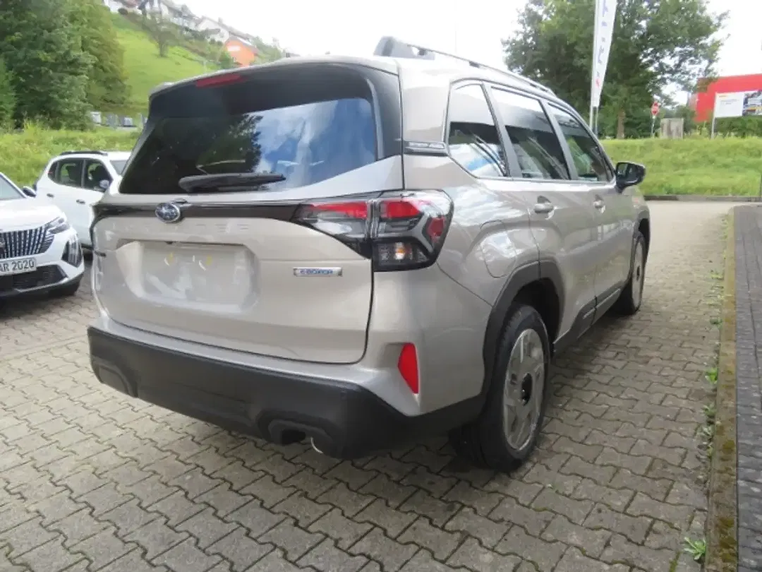 Subaru Forester - Thumbnail 6