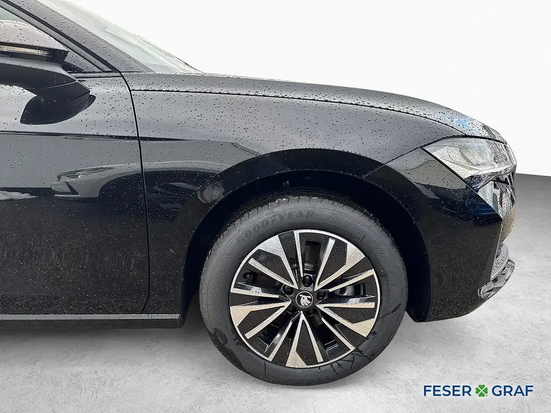 Skoda Superb - Thumbnail 4