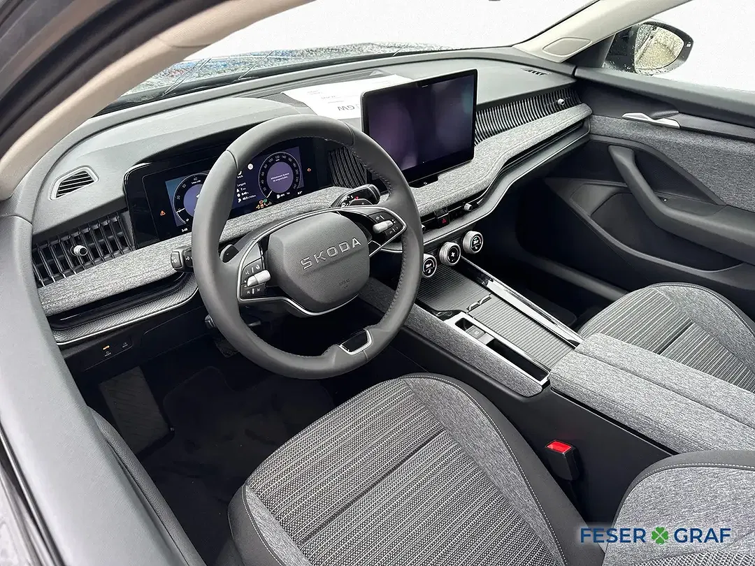 Skoda Superb - Thumbnail 8
