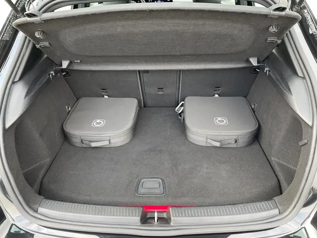 Mercedes-Benz A 250 - Thumbnail 13