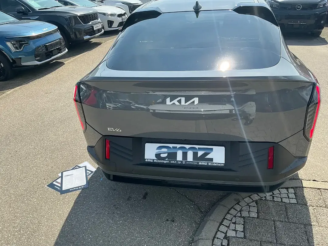 Kia EV4 - Thumbnail 6