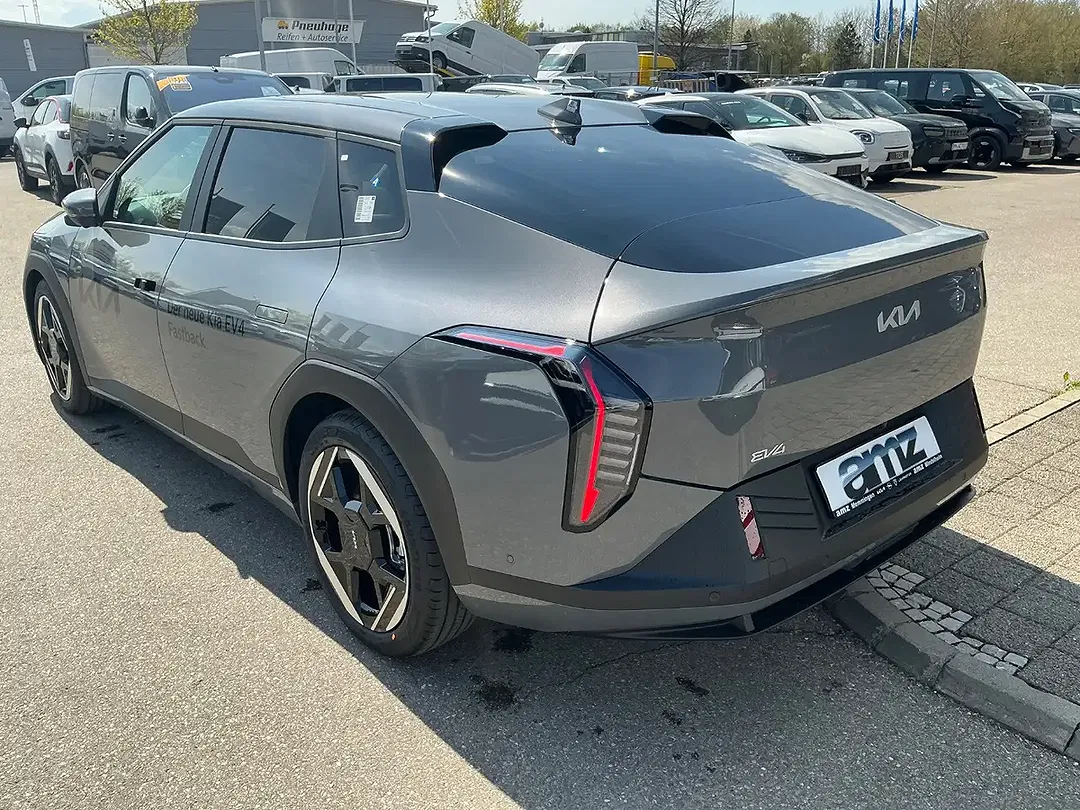 Kia EV4 - Thumbnail 7