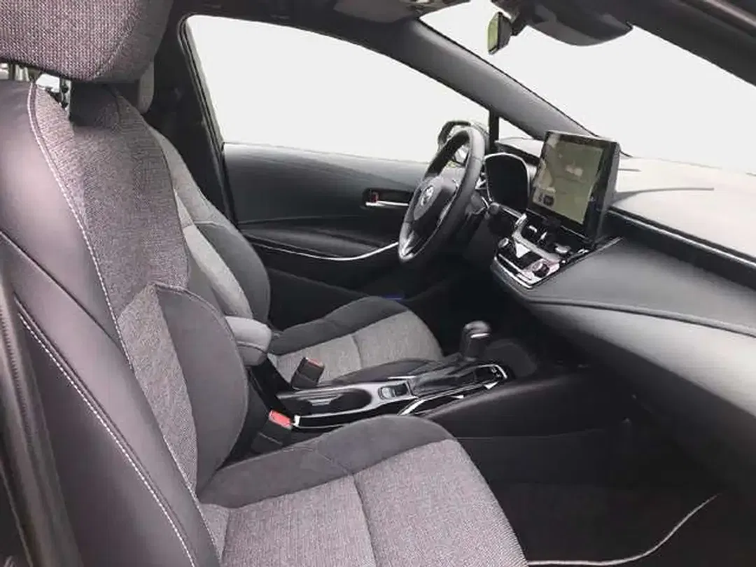 Toyota Corolla - Thumbnail 10