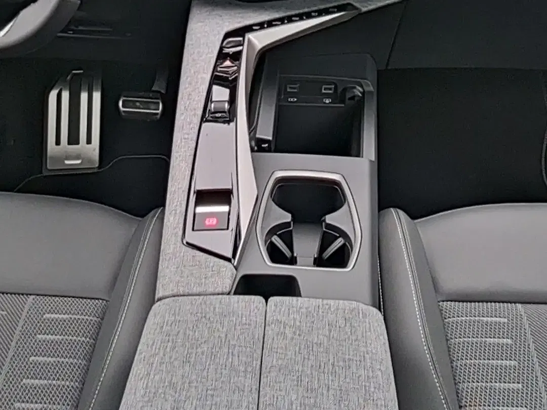 Peugeot 3008 - Thumbnail 11