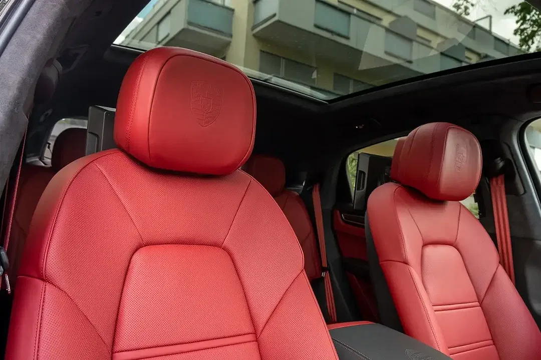 Porsche Cayenne - Thumbnail 13