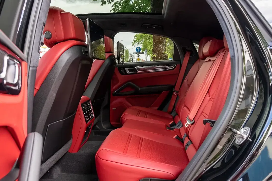 Porsche Cayenne - Thumbnail 15