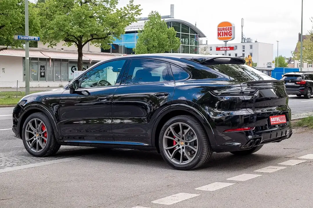 Porsche Cayenne - Thumbnail 7