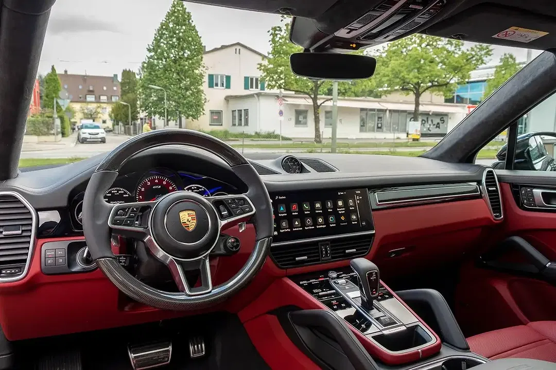 Porsche Cayenne - Thumbnail 9