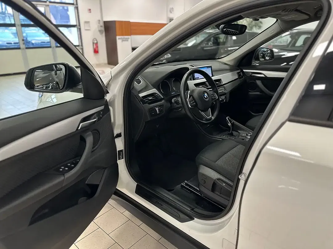 BMW X1 - Thumbnail 13