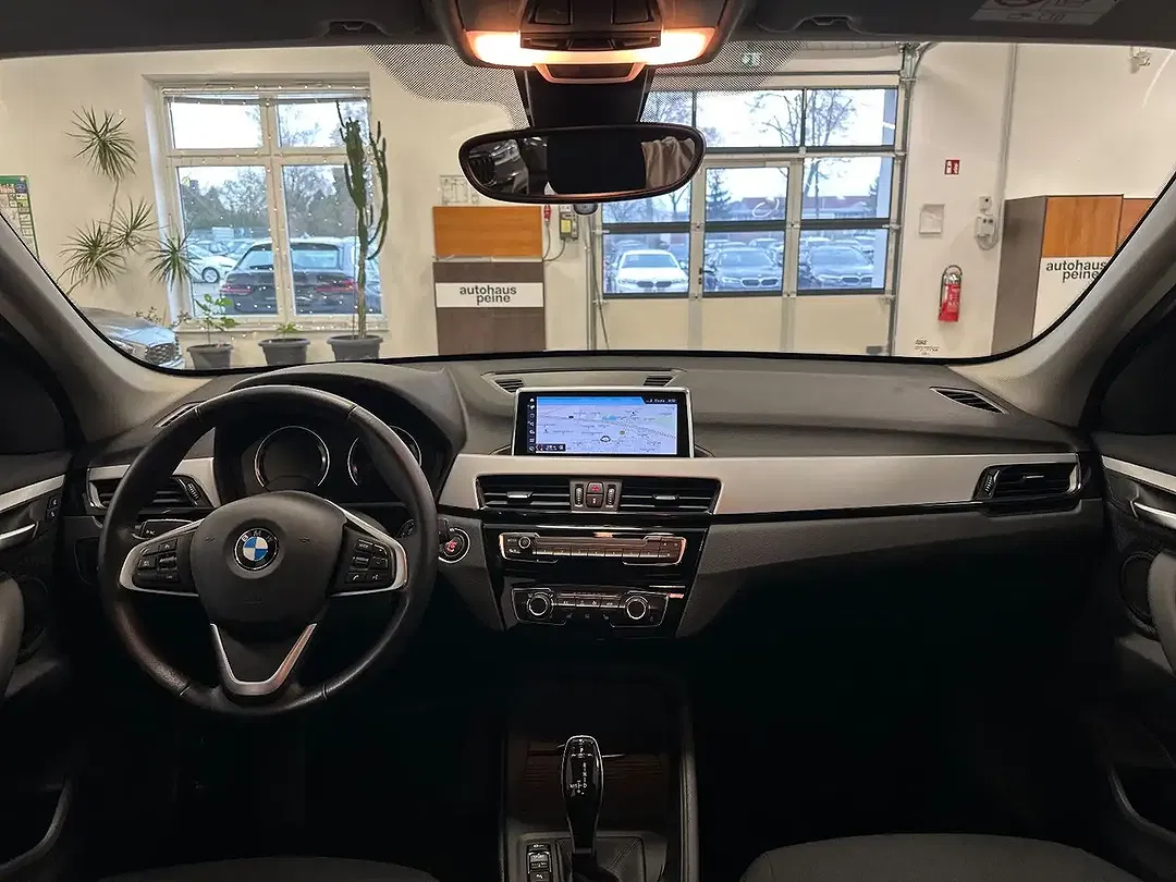 BMW X1 - Thumbnail 3