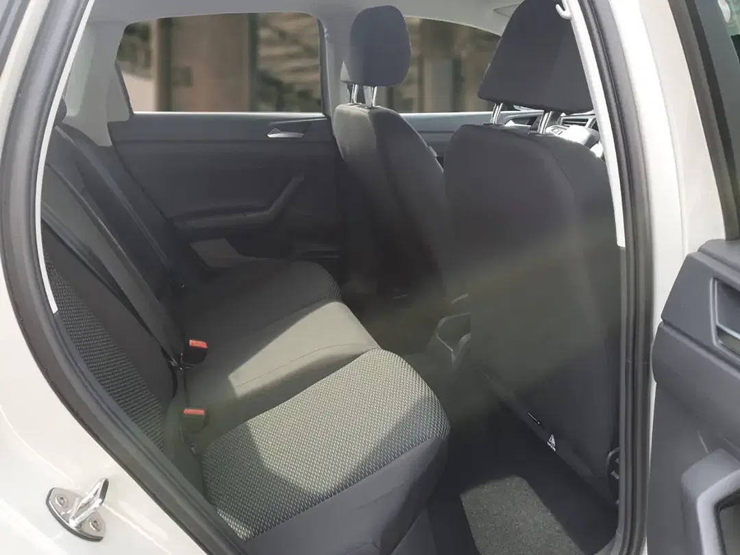 Volkswagen Polo - Thumbnail 10