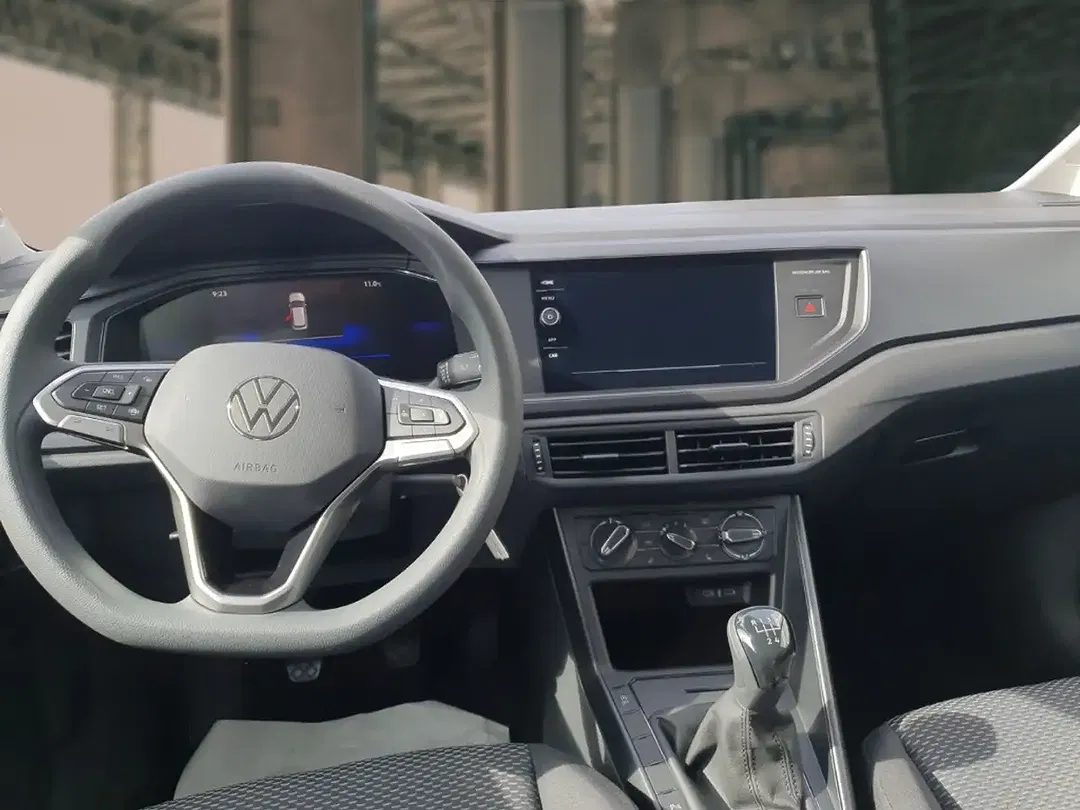 Volkswagen Polo - Thumbnail 11