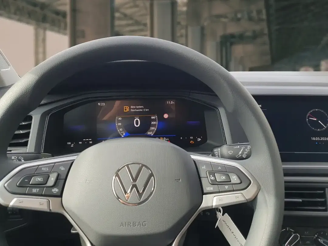 Volkswagen Polo - Thumbnail 12