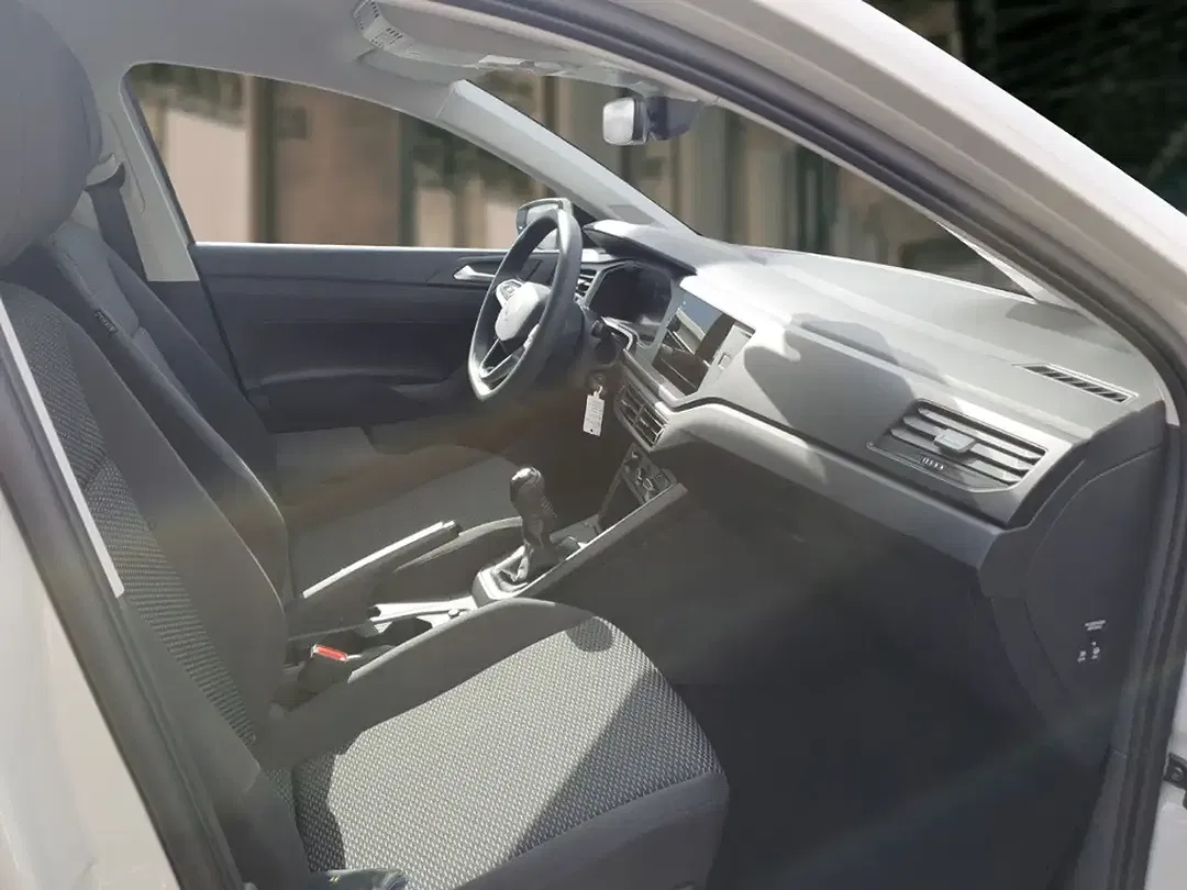 Volkswagen Polo - Thumbnail 9
