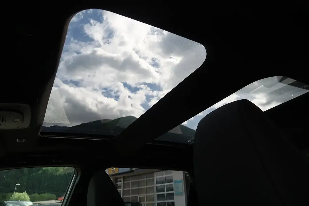 Subaru Solterra - Thumbnail 11